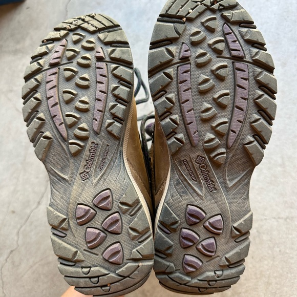 Columbia Hiking Boots - Picture 2 of 6